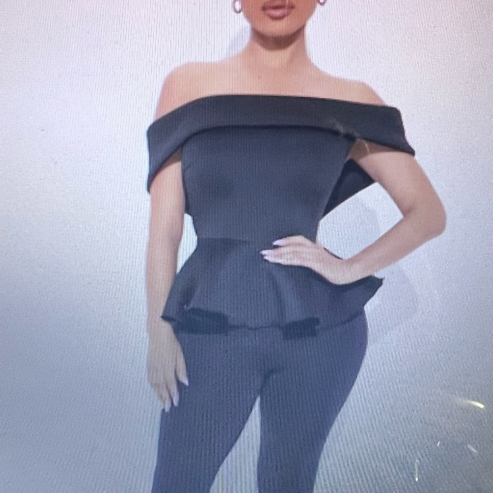 Elegant Off-Shoulder Black Two Piece Set